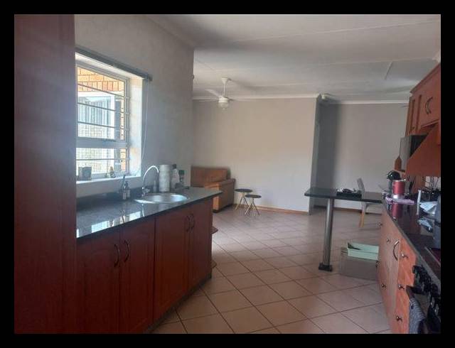 3 BEDROOM SIMPLEX FOR SALE IN ARBORETUM